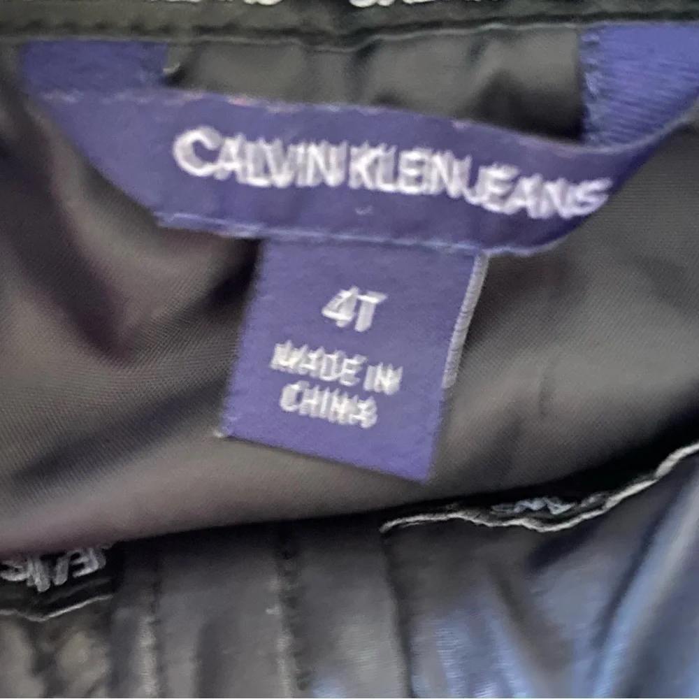 CALVIN KLEIN-BOYS 4T- BLACK PUFFER VEST